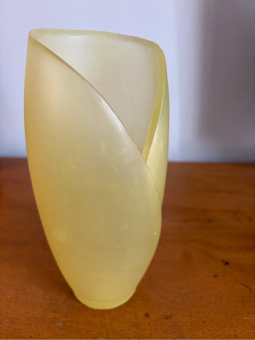 Vintage Hen-Feathers Frosted Yellow Resin Sea Glass Vase 8.5